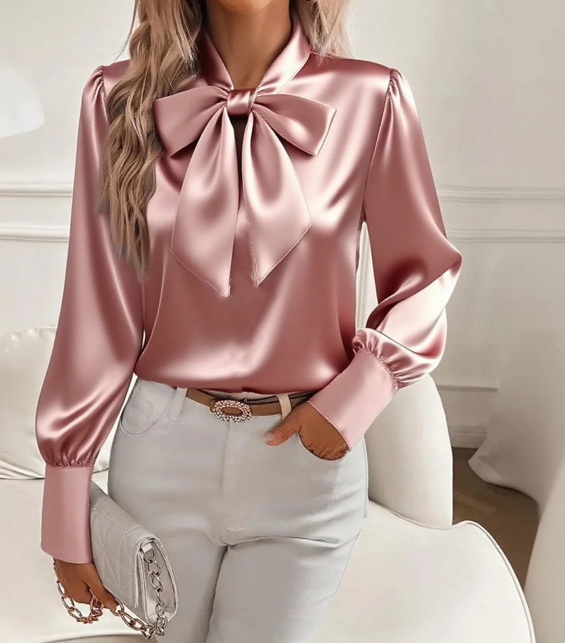 Satynowa bluzka z kokardą przy – Satin Bow Tie recenzja i cena